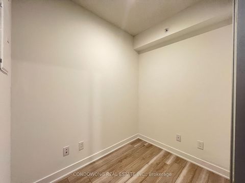 Photo 7 at 911 - 17 Bathurst Street, Waterfront Communities C1, Toronto