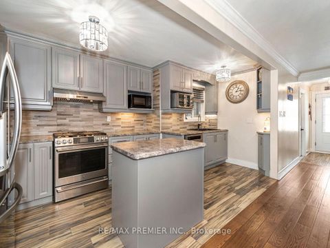 Photo 7 at 86 Agincourt Road, West Woodbridge, Vaughan