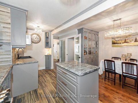 Photo 8 at 86 Agincourt Road, West Woodbridge, Vaughan