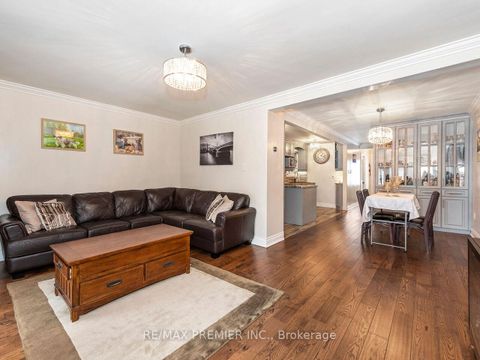 Photo 19 at 86 Agincourt Road, West Woodbridge, Vaughan