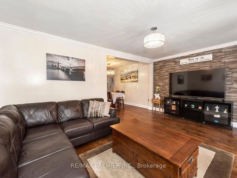 Photo 21 at 86 Agincourt Road, West Woodbridge, Vaughan