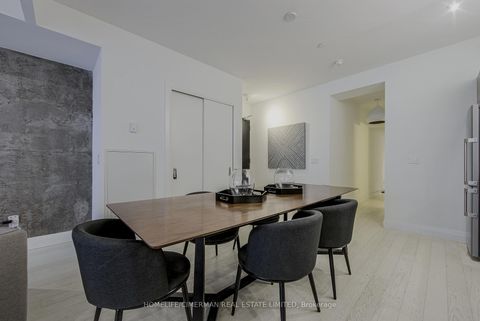 Photo 3 at 501 - 224 King Street W, Waterfront Communities C1, Toronto