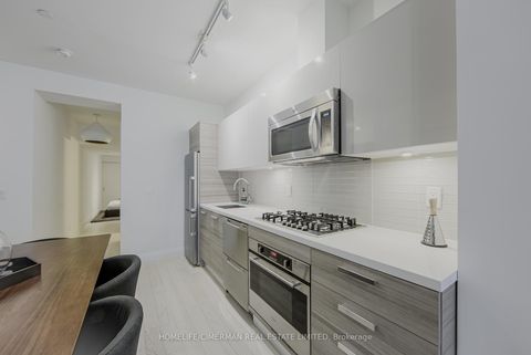 Photo 8 at 501 - 224 King Street W, Waterfront Communities C1, Toronto