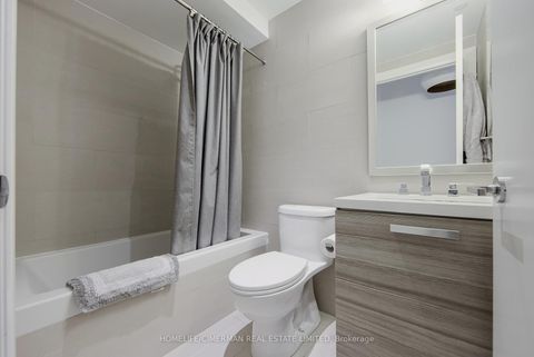 Photo 19 at 501 - 224 King Street W, Waterfront Communities C1, Toronto