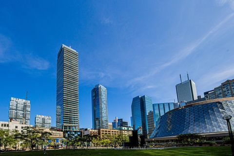 Photo 24 at 501 - 224 King Street W, Waterfront Communities C1, Toronto