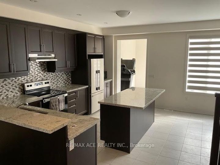 Photo 4 at 88 Pearman Crescent, Northwest Brampton, Brampton