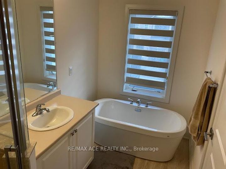 Photo 24 at 88 Pearman Crescent, Northwest Brampton, Brampton