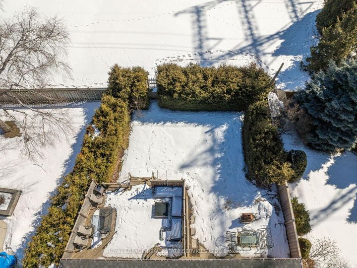 Photo 4 at 1602 Carletta Drive, Lakeview, Mississauga