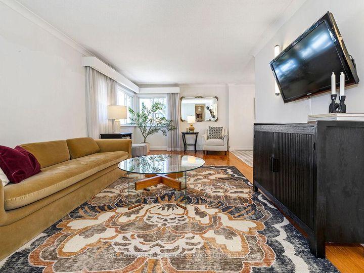 Photo 7 at 1602 Carletta Drive, Lakeview, Mississauga