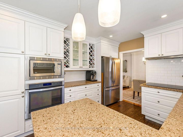 Photo 15 at 1602 Carletta Drive, Lakeview, Mississauga