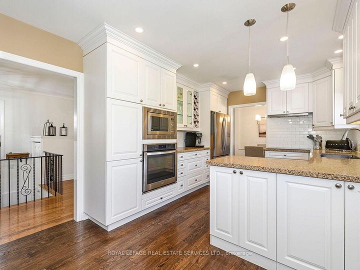 Photo 19 at 1602 Carletta Drive, Lakeview, Mississauga