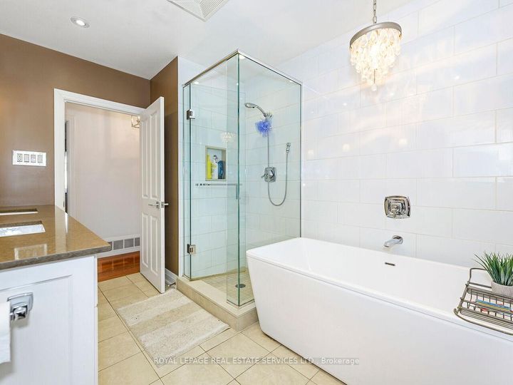 Photo 22 at 1602 Carletta Drive, Lakeview, Mississauga