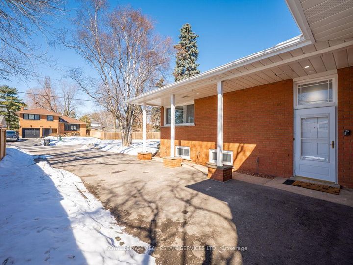 Photo 40 at 1602 Carletta Drive, Lakeview, Mississauga