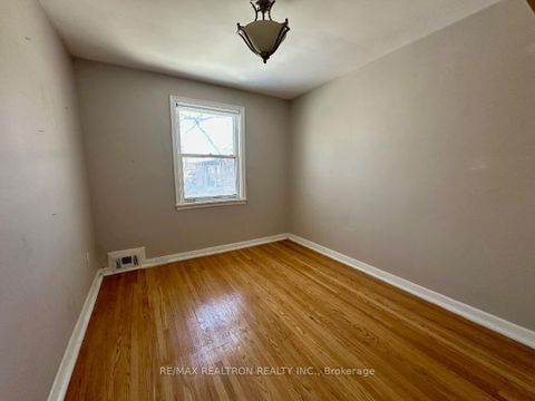 Photo 10 at 38 Southbourne Avenue, Westgate, Toronto