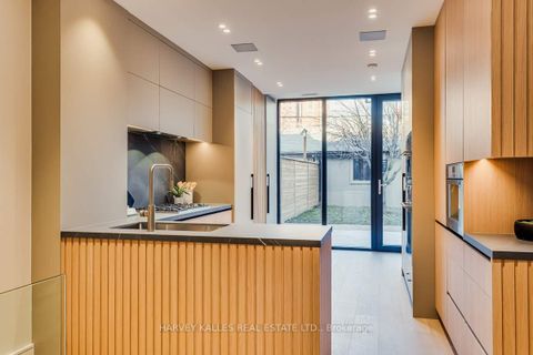 Photo 16 at 179 Palmerston Avenue, Bellwoods, Toronto