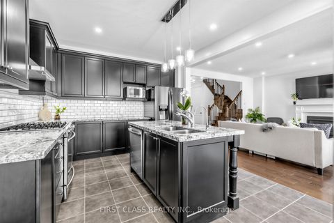 Photo 11 at 275 William Graham Drive, Rural Aurora, Aurora