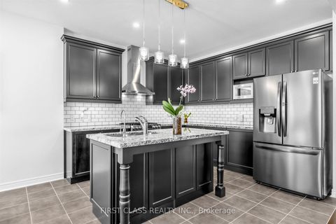 Photo 12 at 275 William Graham Drive, Rural Aurora, Aurora