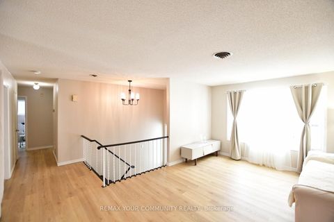 Photo 7 at 167 Little Avenue, Allandale Heights, Barrie