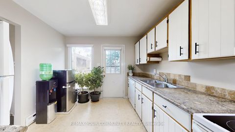 Photo 32 at 167 Little Avenue, Allandale Heights, Barrie