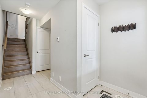 Photo 4 at 92 William Shearn Crescent, Angus Glen, Markham