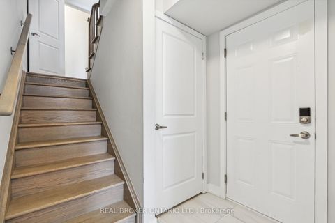 Photo 5 at 92 William Shearn Crescent, Angus Glen, Markham