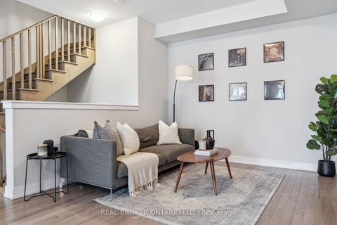 Photo 18 at 92 William Shearn Crescent, Angus Glen, Markham