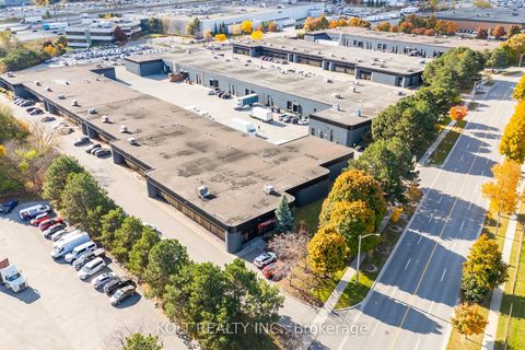 Photo 1 at 4 - 465 Milner Avenue, Malvern, Toronto