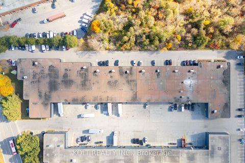 Photo 2 at 4 - 465 Milner Avenue, Malvern, Toronto