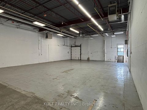 Photo 4 at 4 - 465 Milner Avenue, Malvern, Toronto