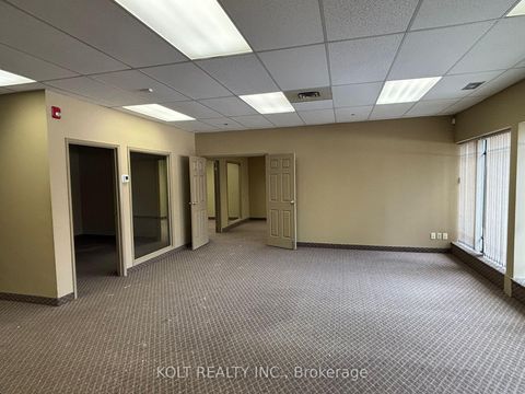 Photo 6 at 4 - 465 Milner Avenue, Malvern, Toronto