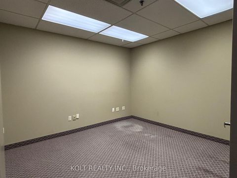 Photo 8 at 4 - 465 Milner Avenue, Malvern, Toronto