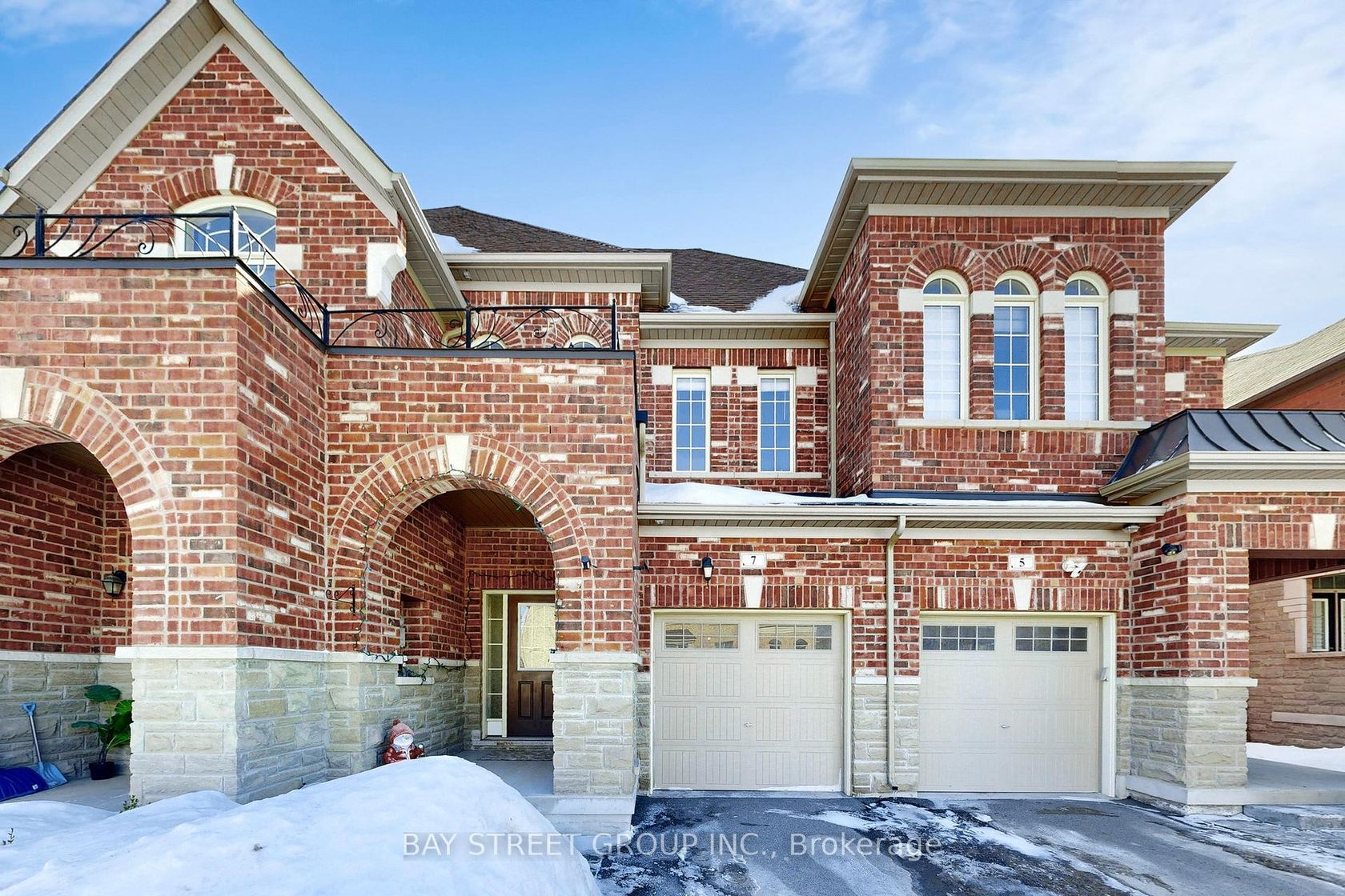 7 Paper Mills Crescent, Jefferson, Richmond Hill by Loree Meneguzzi Real Estate 7 Paper Mills Crescent, Jefferson, Richmond Hill