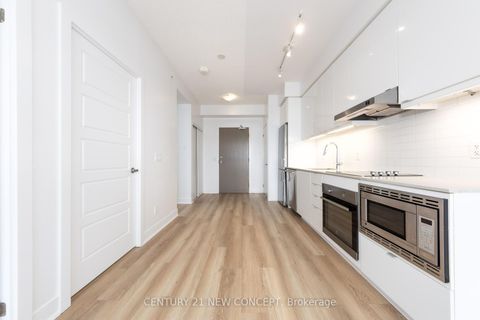 Photo 10 at 323 - 7 Kenaston Gardens, Bayview Village, Toronto