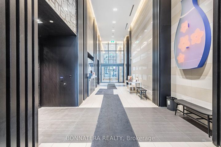 Photo 3 at 2113 - 501 Yonge Street, Yonge Corridor, Toronto