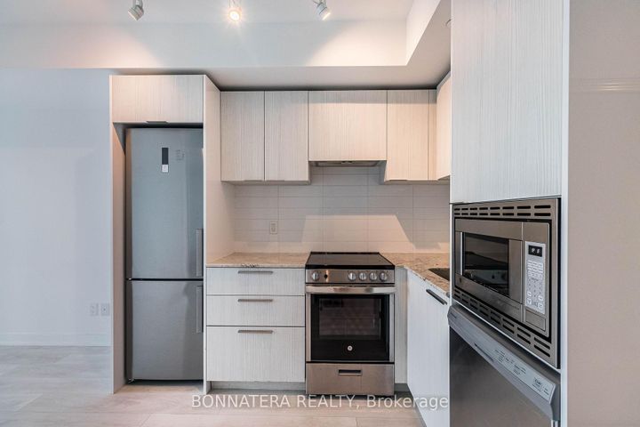 Photo 15 at 2113 - 501 Yonge Street, Yonge Corridor, Toronto