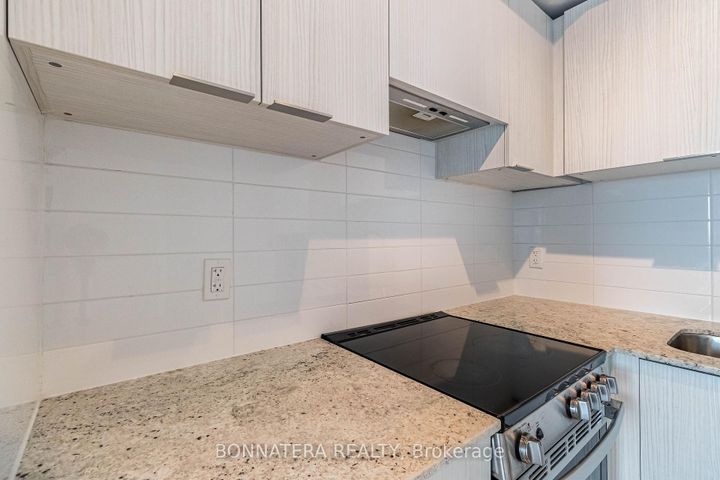 Photo 19 at 2113 - 501 Yonge Street, Yonge Corridor, Toronto