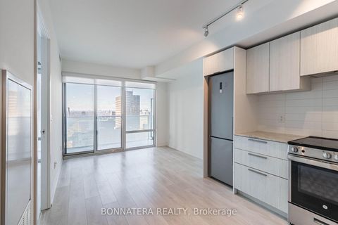 Photo 14 at 2113 - 501 Yonge Street, Yonge Corridor, Toronto