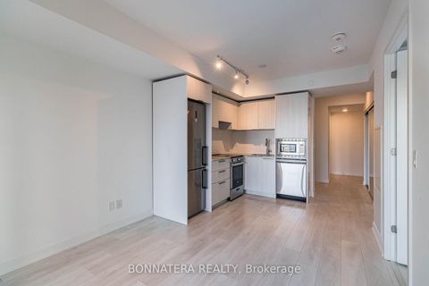 Photo 27 at 2113 - 501 Yonge Street, Yonge Corridor, Toronto