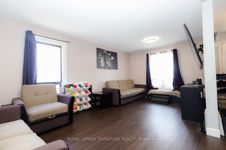 Photo 7 at 317 Britannia Avenue, Homeside, Hamilton