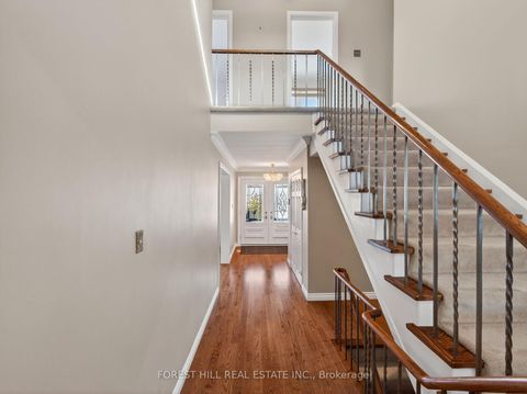 Photo 3 at 694 Conacher Drive, Newtonbrook East, Toronto