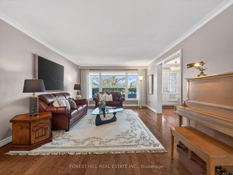 Photo 6 at 694 Conacher Drive, Newtonbrook East, Toronto