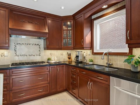 Photo 13 at 694 Conacher Drive, Newtonbrook East, Toronto
