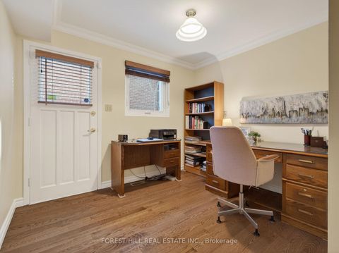 Photo 16 at 694 Conacher Drive, Newtonbrook East, Toronto