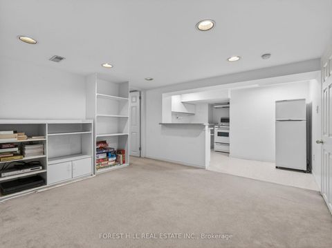 Photo 28 at 694 Conacher Drive, Newtonbrook East, Toronto