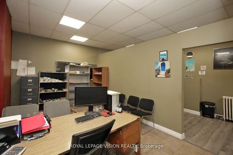 Photo 10 at 819 Pape Avenue, East York, Toronto