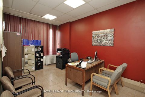 Photo 11 at 819 Pape Avenue, East York, Toronto