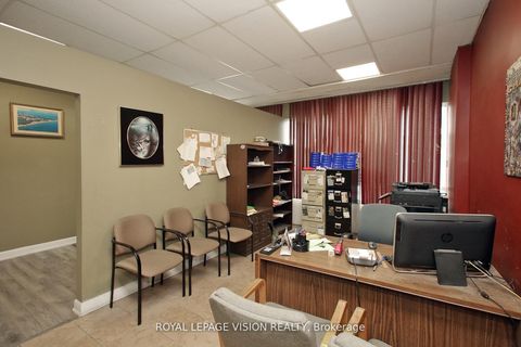 Photo 16 at 819 Pape Avenue, East York, Toronto