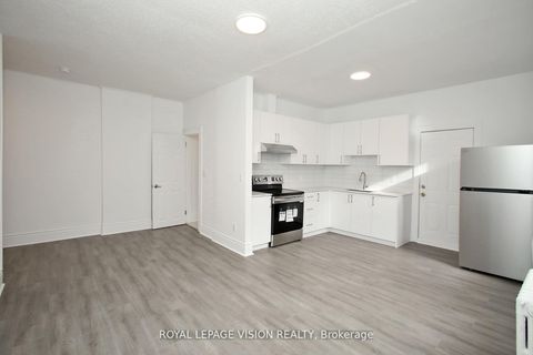 Photo 21 at 819 Pape Avenue, East York, Toronto