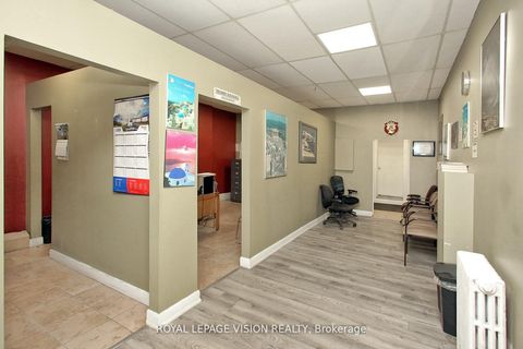 Photo 26 at 819 Pape Avenue, East York, Toronto