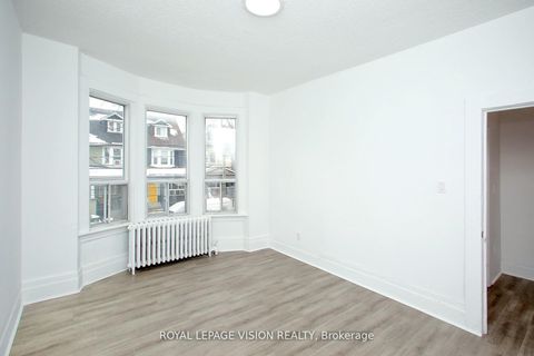 Photo 29 at 819 Pape Avenue, East York, Toronto